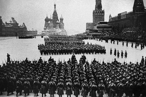 Парад на Красной площади в Москве 7 ноября 1941 года